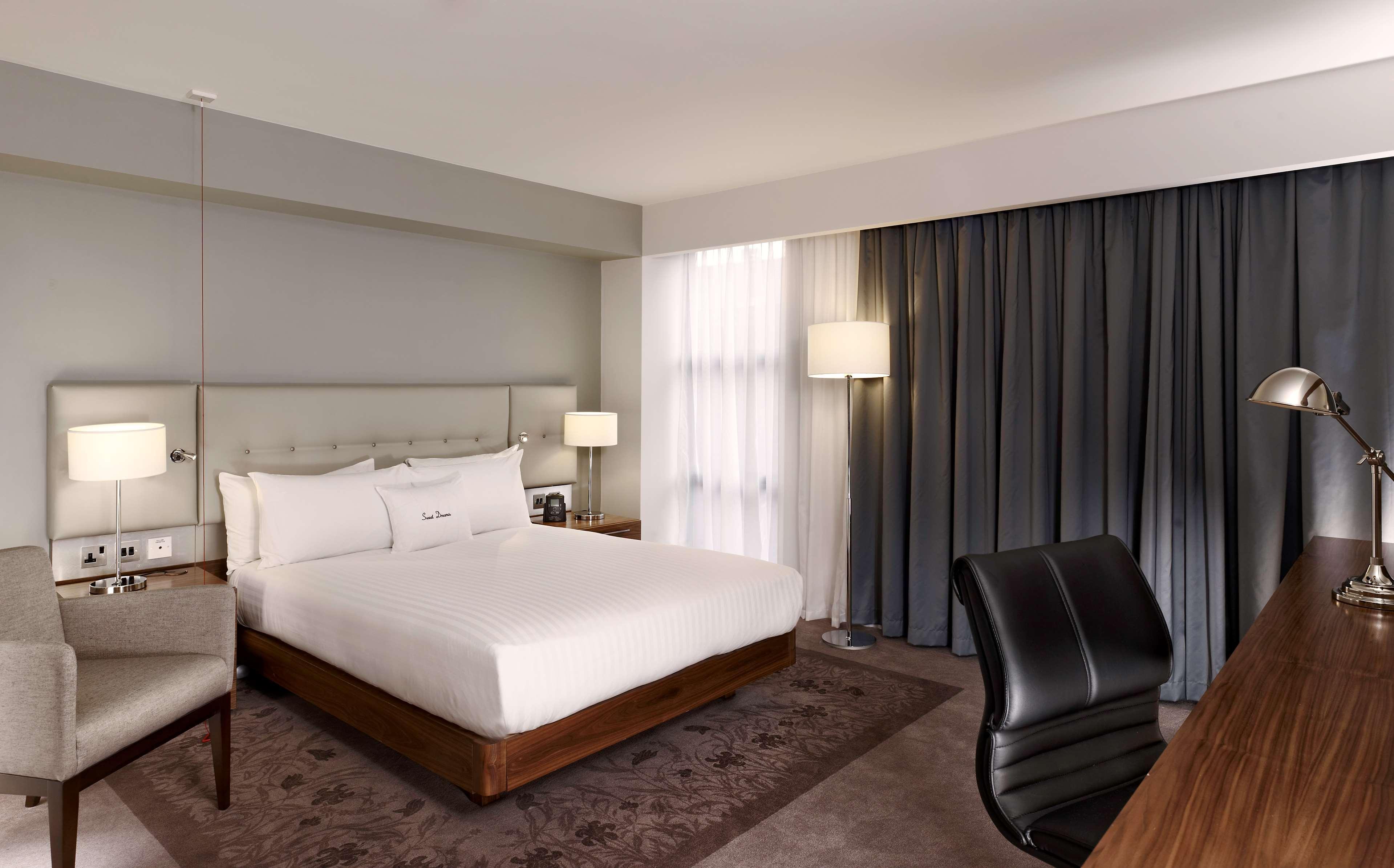 Doubletree By Hilton Lincoln Hotel Bagian luar foto