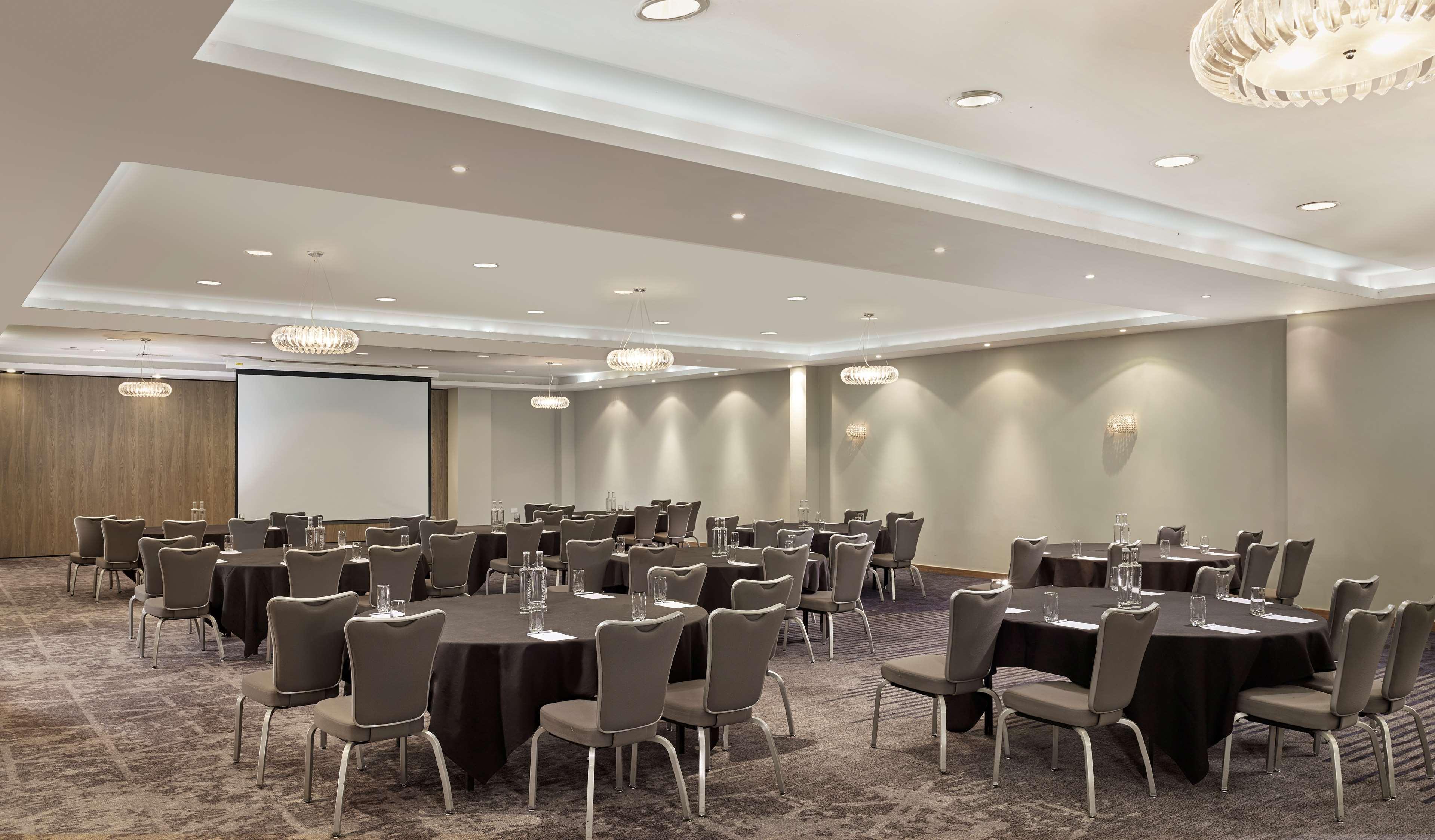 Doubletree By Hilton Lincoln Hotel Bagian luar foto