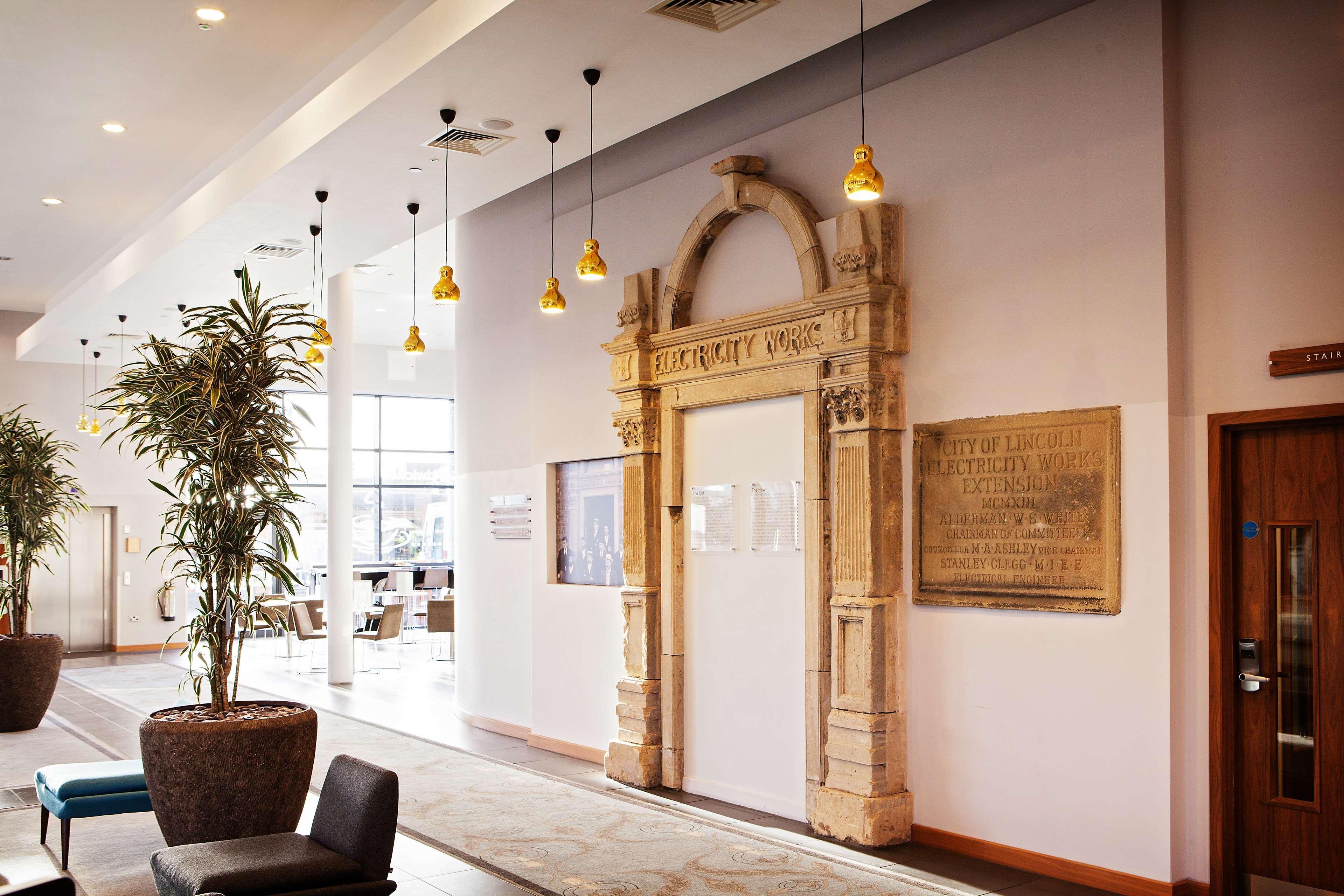 Doubletree By Hilton Lincoln Hotel Bagian luar foto