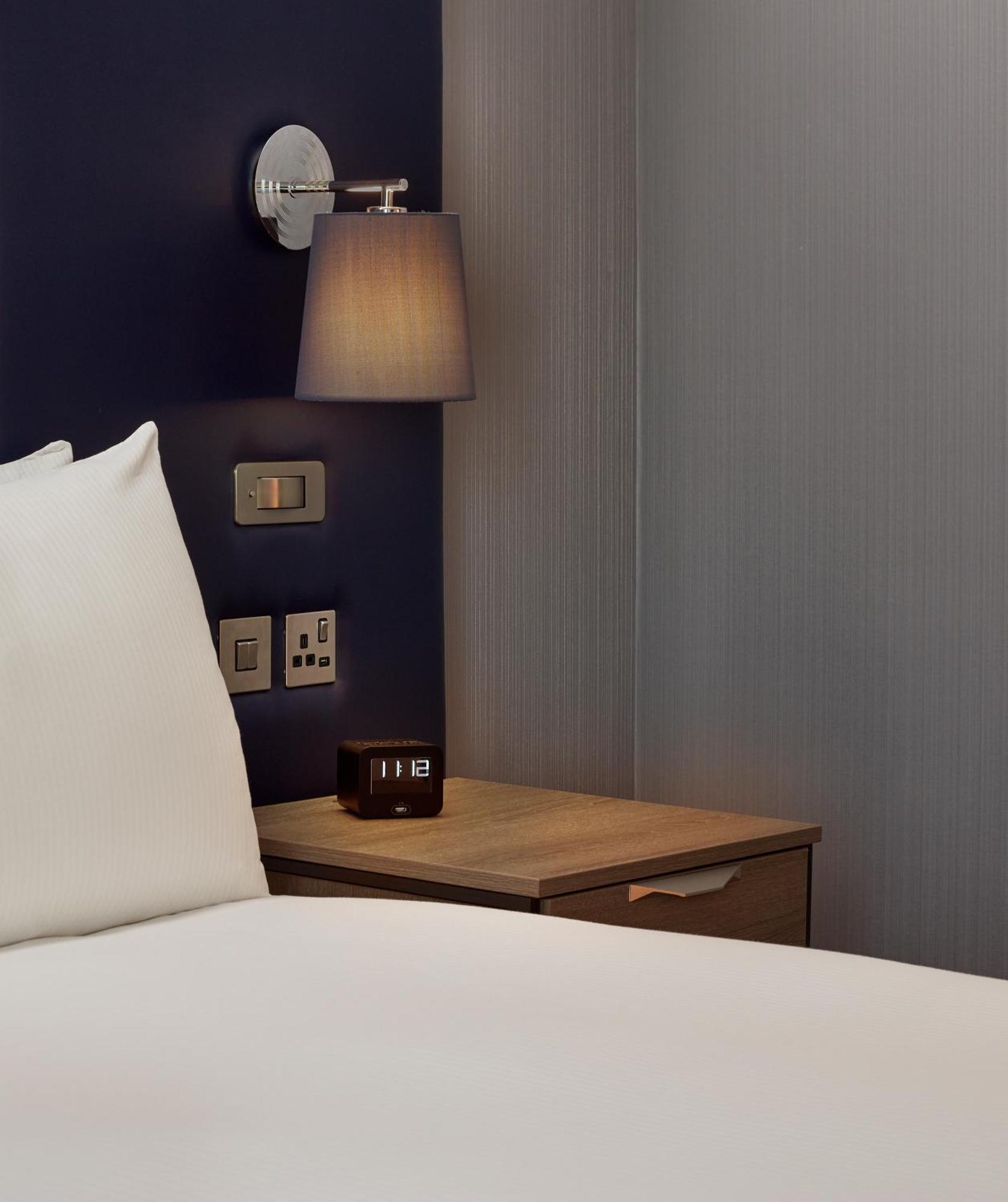 Doubletree By Hilton Lincoln Hotel Bagian luar foto