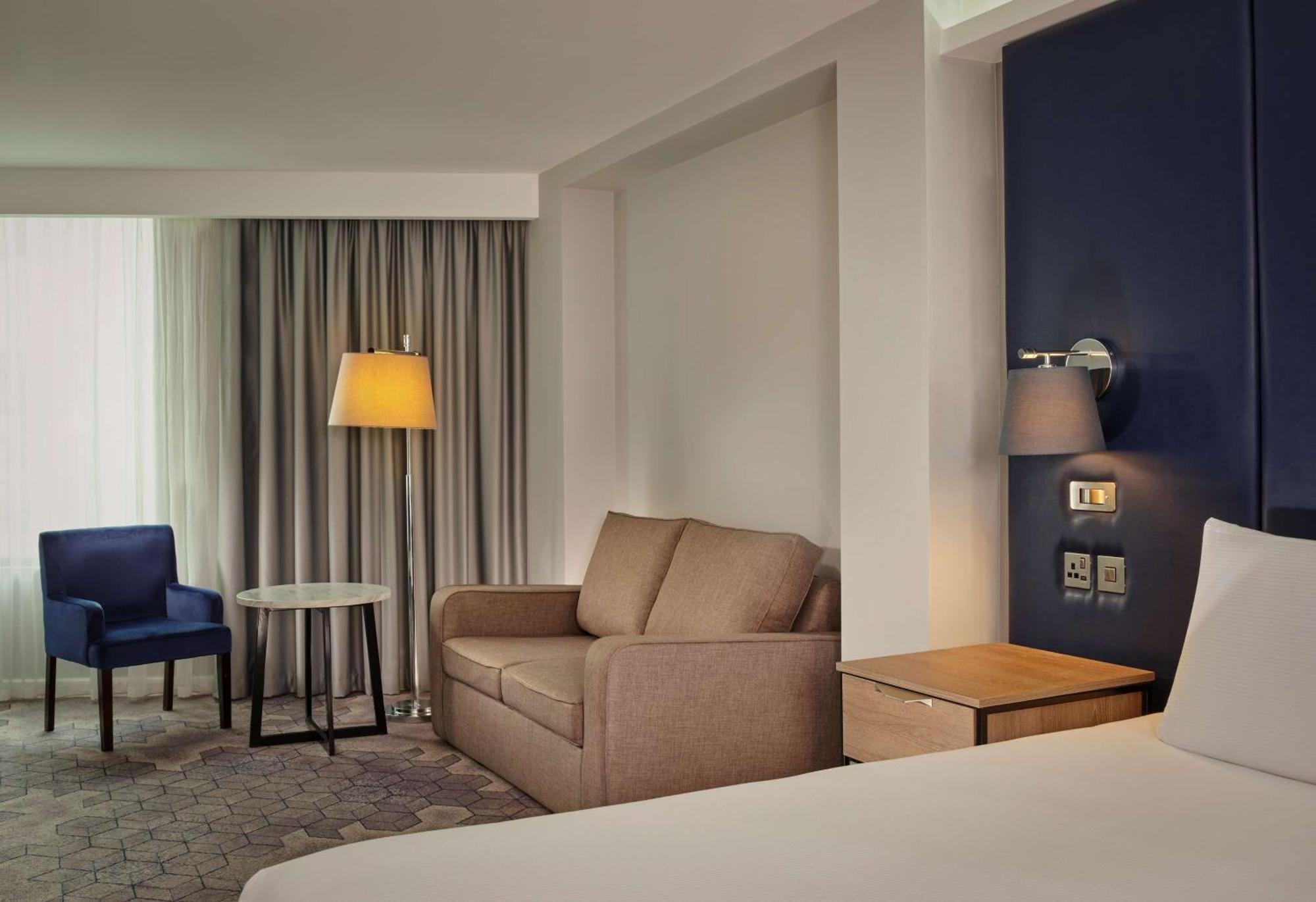 Doubletree By Hilton Lincoln Hotel Bagian luar foto