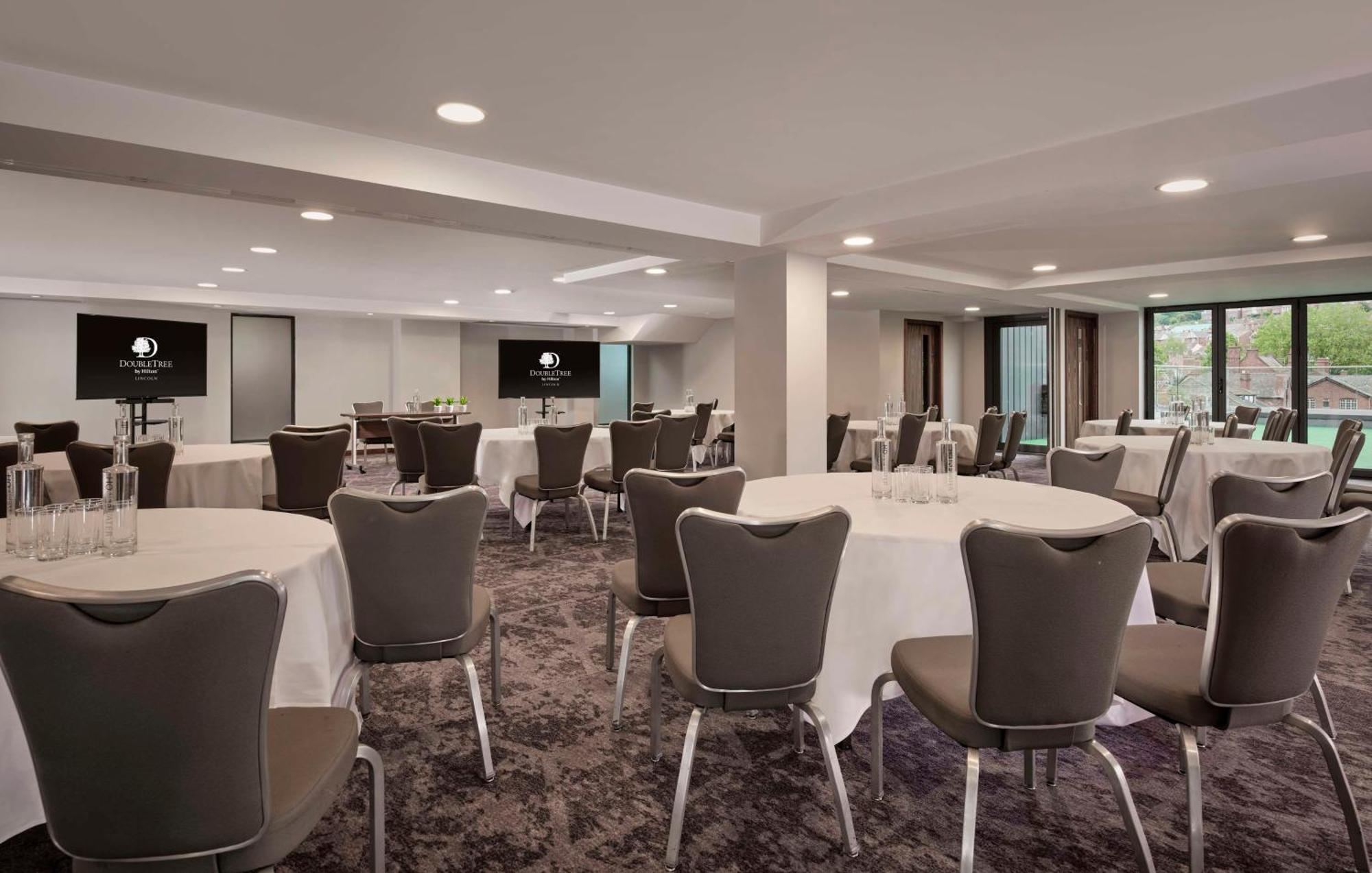 Doubletree By Hilton Lincoln Hotel Bagian luar foto