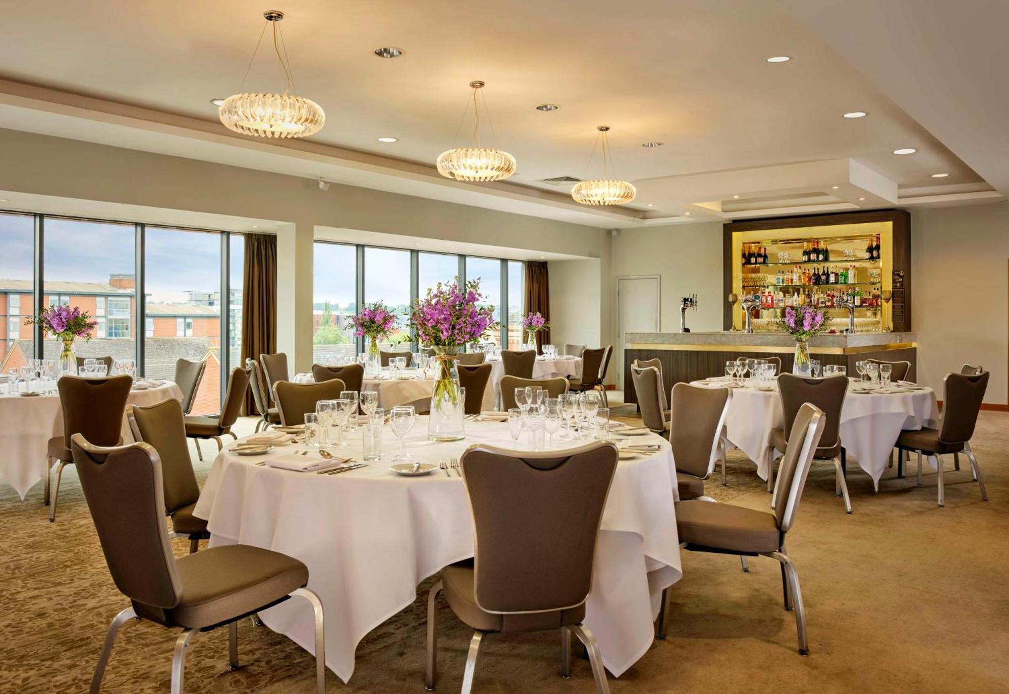 Doubletree By Hilton Lincoln Hotel Bagian luar foto
